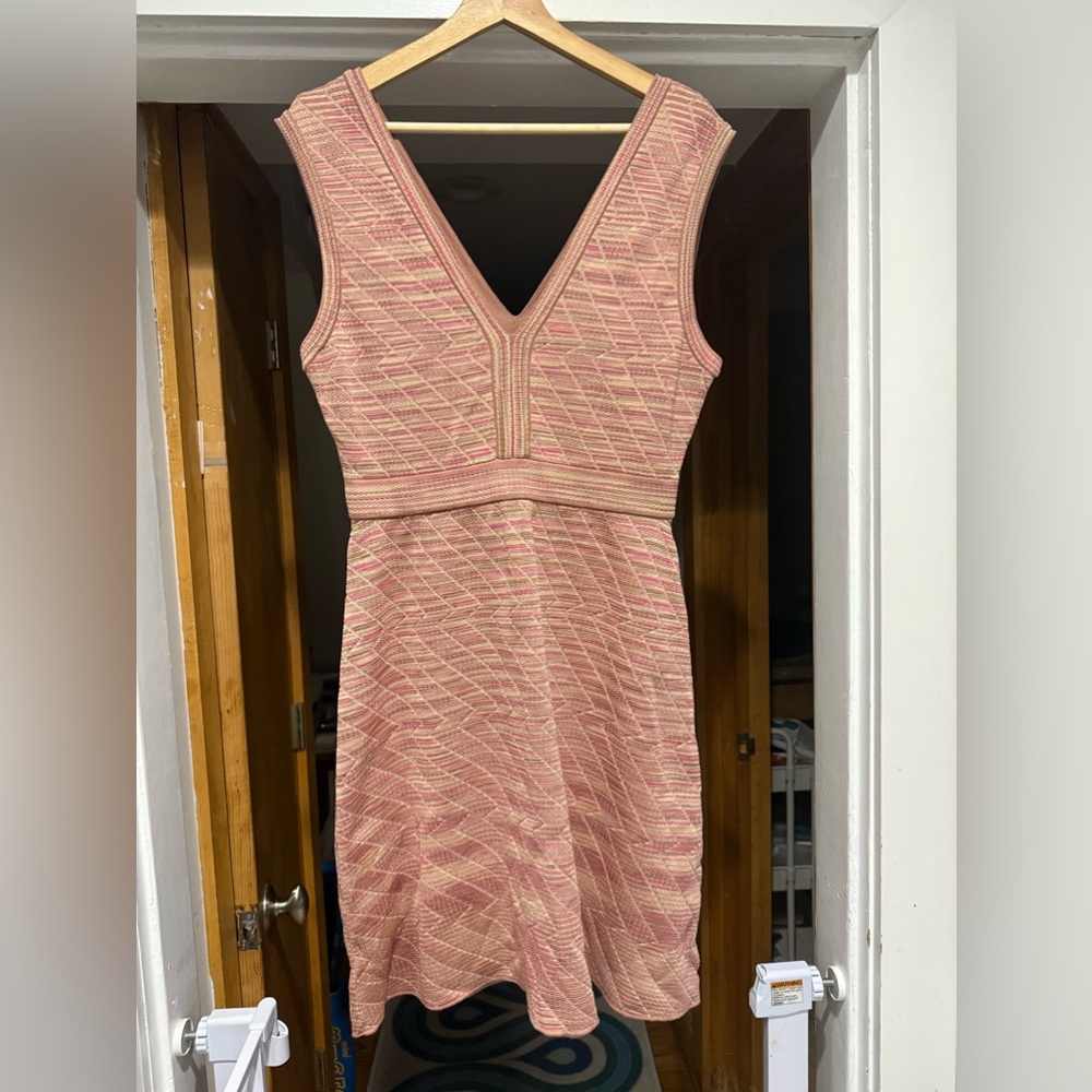 Lovely Missoni V-neck dress EUC